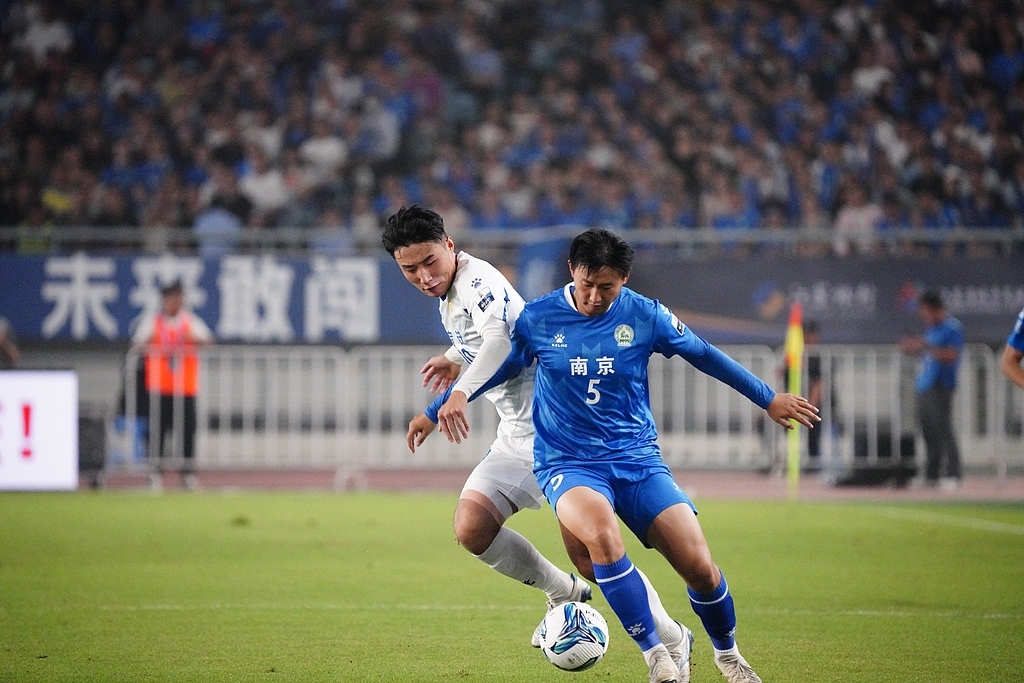 “苏超”即将打响八强战，江苏多地部署承接泼天流量